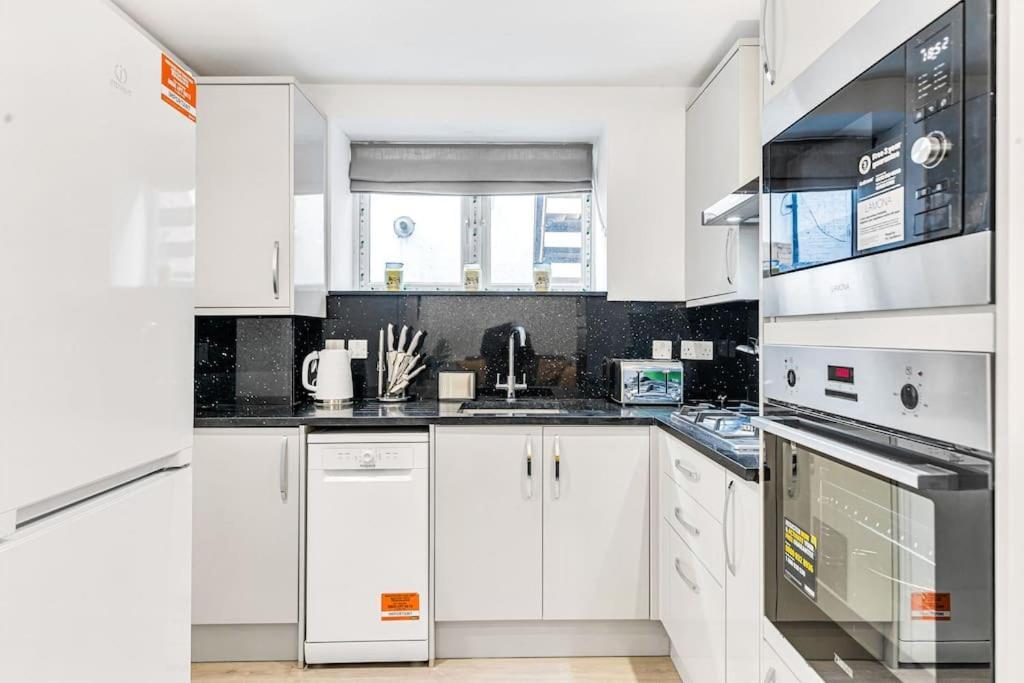 Luxstay Holland Park Apartment With Ac Londres Exterior foto