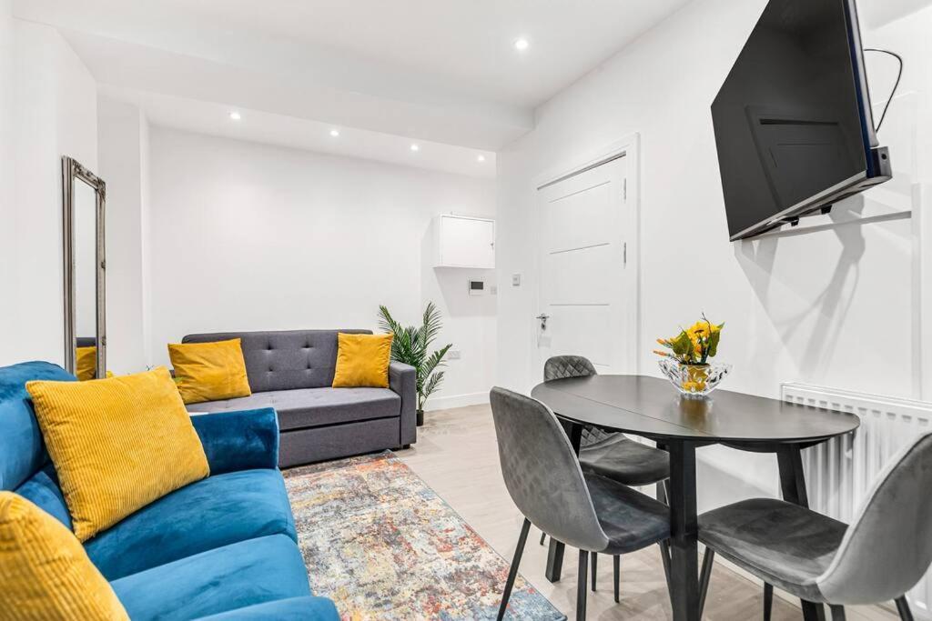 Luxstay Holland Park Apartment With Ac Londres Exterior foto