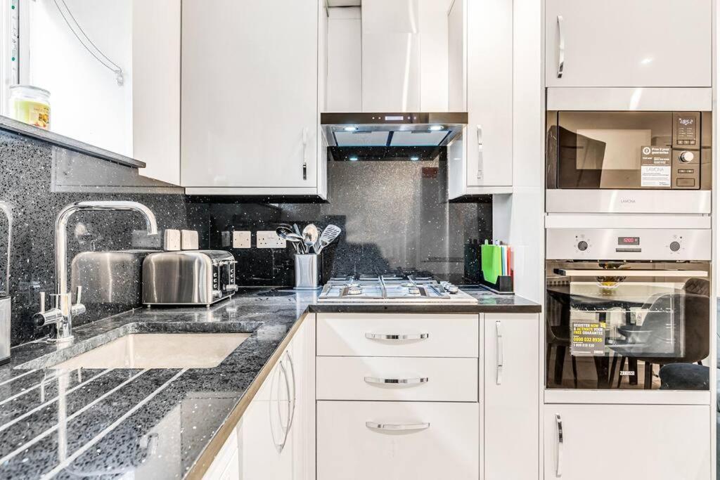 Luxstay Holland Park Apartment With Ac Londres Exterior foto